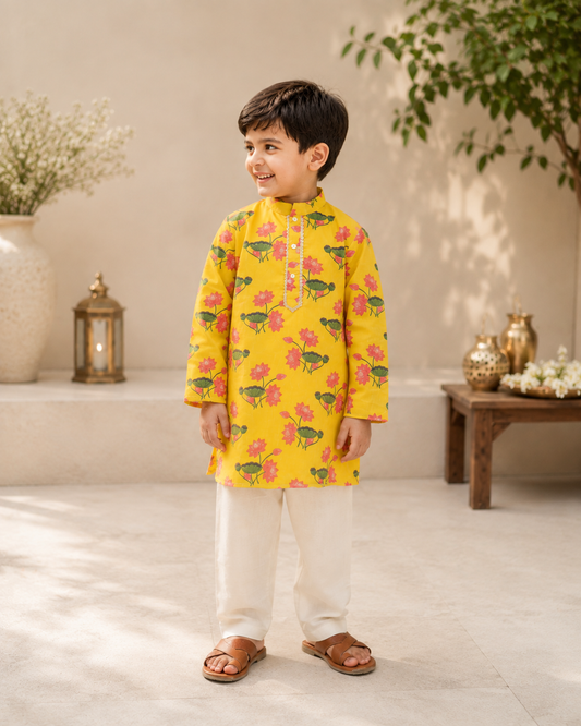 Pichwai Petals Boys Kurta Pyjama Set