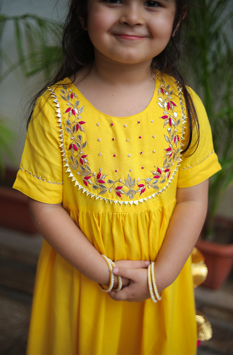 Surajmukhi Girls Ethnic Dress